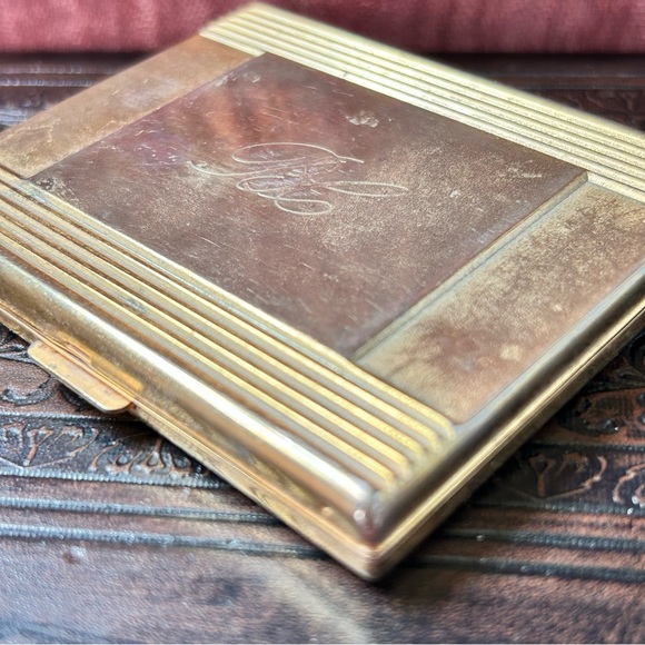 Antique Art Deco Gold Metal Makeup Compact Powder Box with Initials BC - Picture 3 of 7